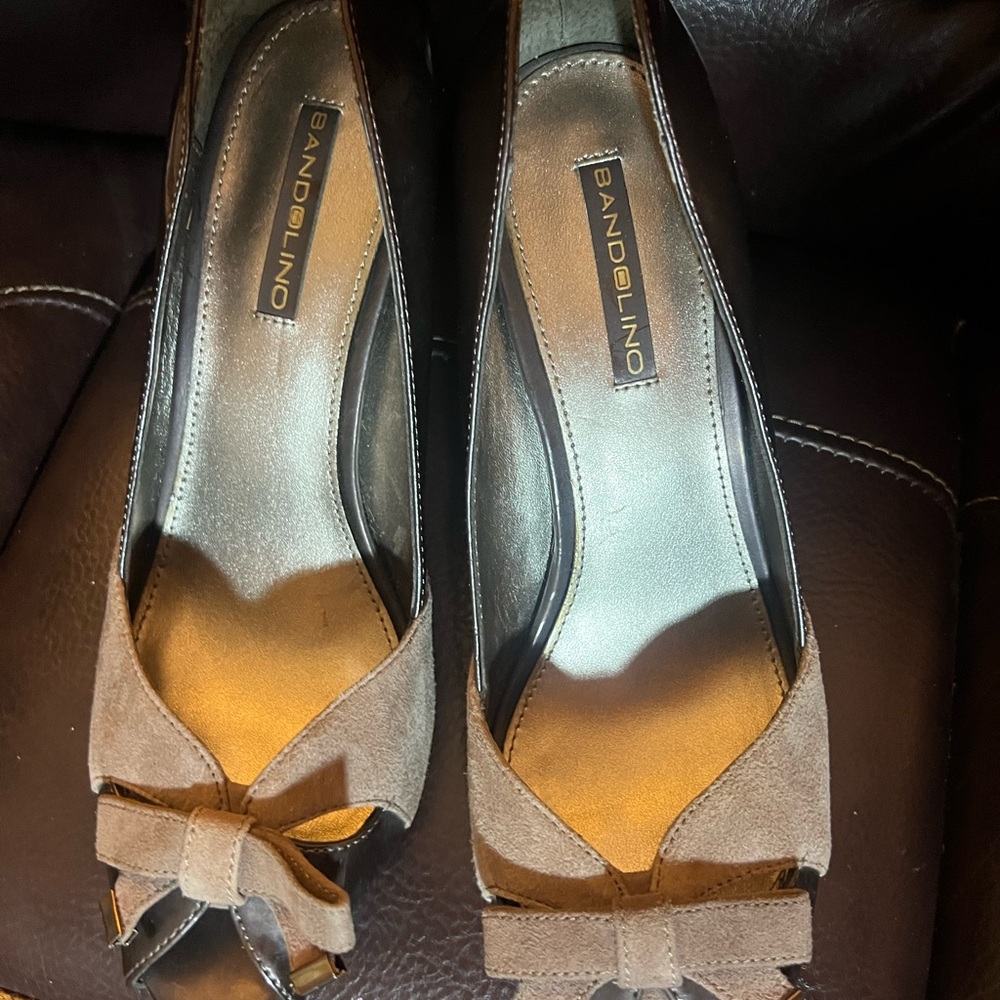Bandolino Black and Brown Peep Toe Heels
